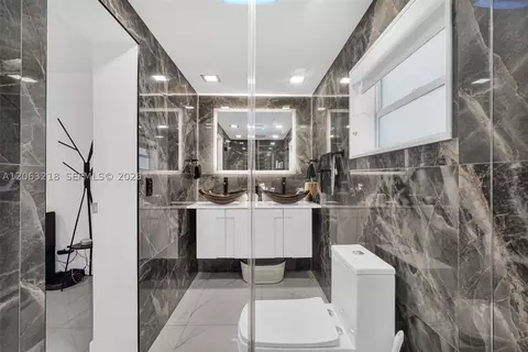 Bath - 831 E 10th Pl, Hialeah, FL 33010 photo 5 of 5