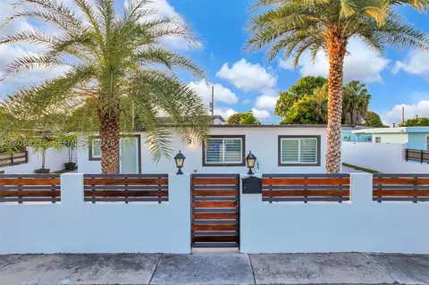 Exterior - 831 E 10th Pl, Hialeah, FL 33010 photo 1 of 28