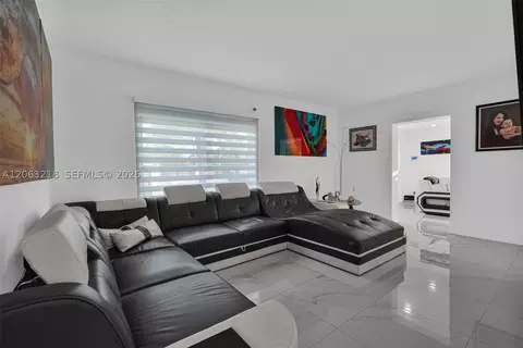 Other - 831 E 10th Pl, Hialeah, FL 33010 photo 16 of 32