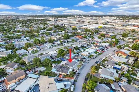 View/Area - 831 E 10th Pl, Hialeah, FL 33010 photo 4 of 12