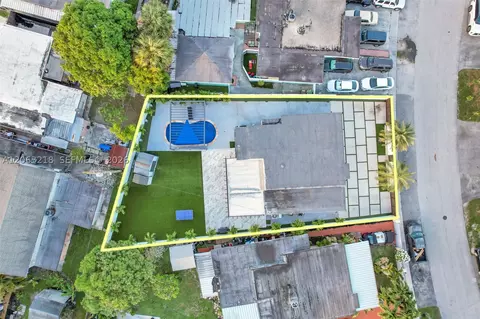 View/Area - 831 E 10th Pl, Hialeah, FL 33010 photo 8 of 12