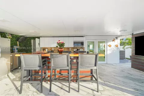 Other - 831 E 10th Pl, Hialeah, FL 33010 photo 6 of 32