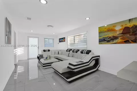 Other - 831 E 10th Pl, Hialeah, FL 33010 photo 13 of 32