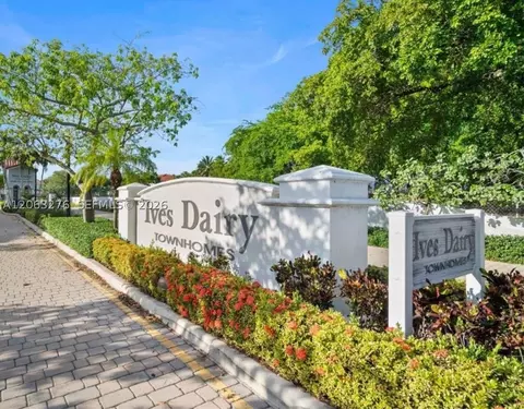 1017 NE 208th St, Miami, FL 33179