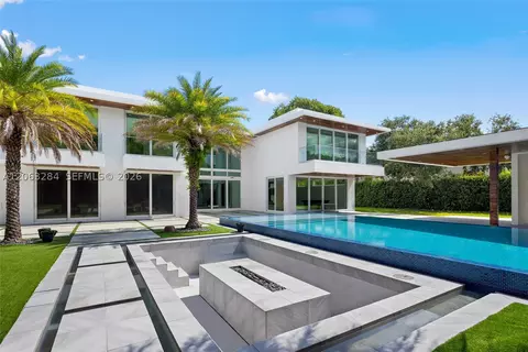 Exterior - 6300 Moss Ranch Rd, Pinecrest, FL 33156 photo 8 of 11