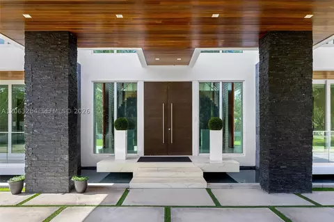 Exterior - 6300 Moss Ranch Rd, Pinecrest, FL 33156 photo 4 of 11