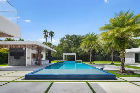 Exterior - 6300 Moss Ranch Rd, Pinecrest, FL 33156 photo 7 of 11