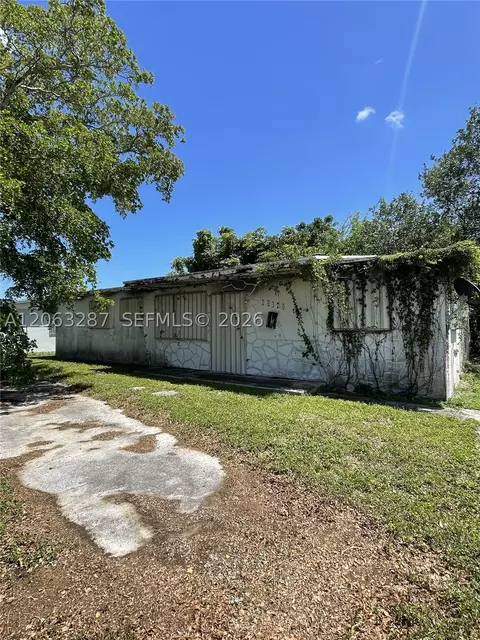 10470 SW 149th St, Miami, FL 33176