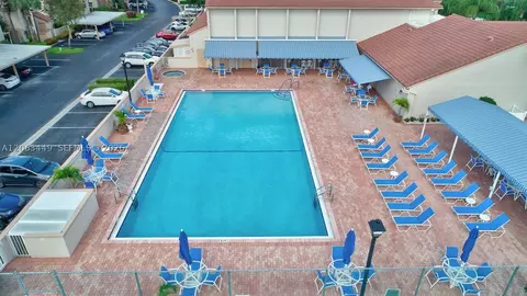 View/Area - 7566 Red Ruby Dr, Delray Beach, FL 33446 photo 4 of 6