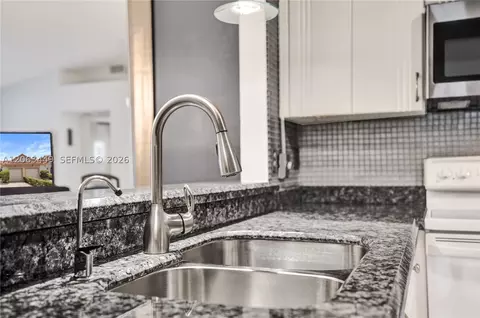 Kitchen - 7566 Red Ruby Dr, Delray Beach, FL 33446 photo 4 of 4
