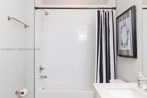 Bath - 122 Terra Pines Blvd, Saint Augustine, FL 32092 photo 2 of 4
