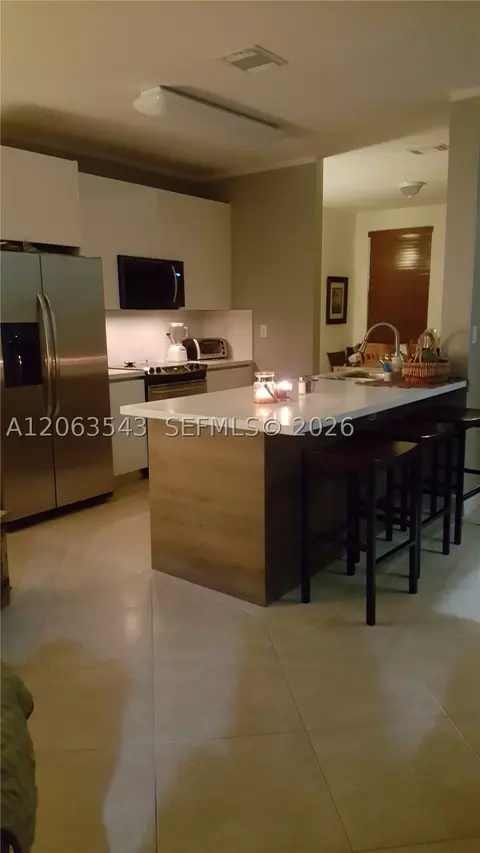 15375 SW 9th Way, Miami, FL 33194