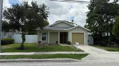 1018 Foster Rd, Hallandale Beach, FL 33009