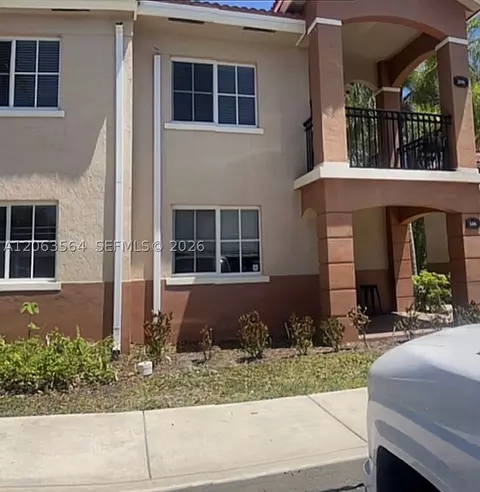 3500 Briar Bay Blvd #106, West Palm Beach, FL 33411