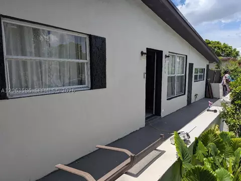3206 SW 47th Ave, West Park, FL 33023