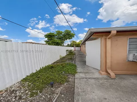 142 E 45th St, Hialeah, FL 33013 photo 10