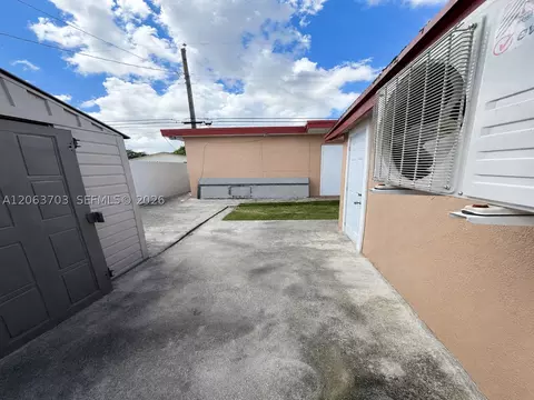 142 E 45th St, Hialeah, FL 33013 photo 9
