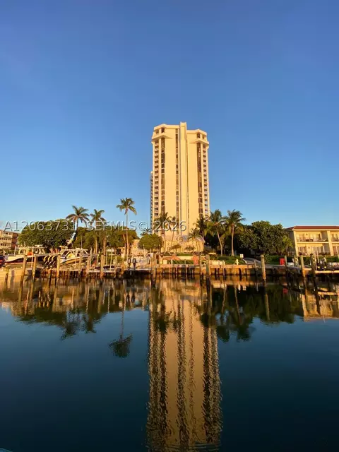 4000 Towerside Ter #301, Miami, FL 33138