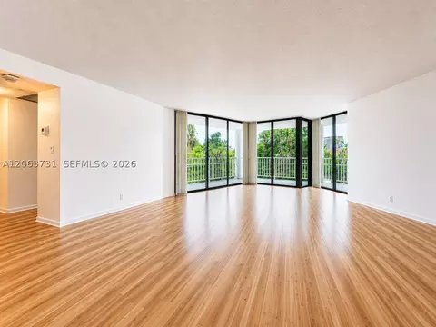 4000 Towerside Ter #301, Miami, FL 33138