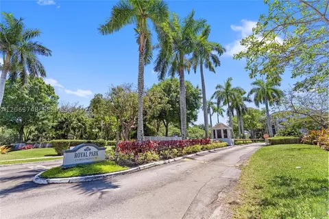 111 Royal Park Dr #1F, Oakland Park, FL 33309