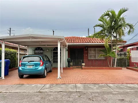 320 NW 61st Ave, Miami, FL 33126