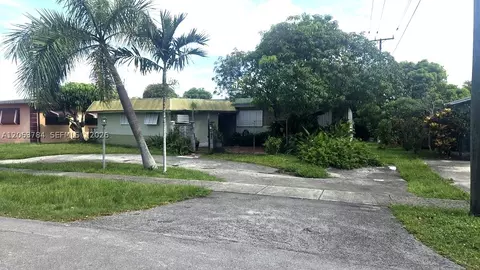 185 NE 129th St, North Miami, FL 33161