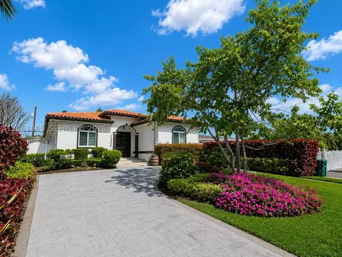 11845 SW 3rd St, Miami, FL 33184