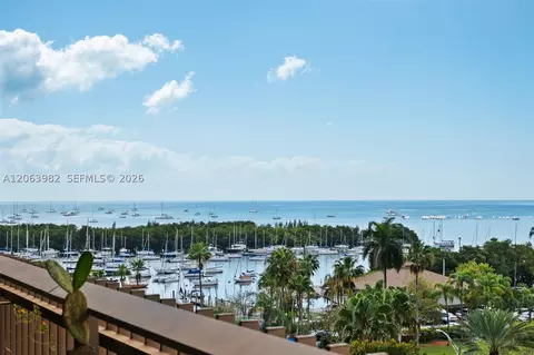 2901 S Bayshore Dr #8E, Coconut Grove, FL 33133
