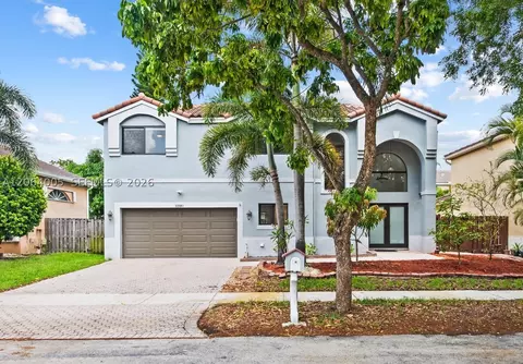 11293 Rhapsody Rd, Hollywood, FL 33026