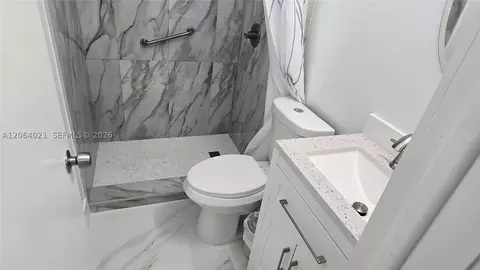 Bath - Undisclosed, Miami, FL 33165 photo 3 of 4