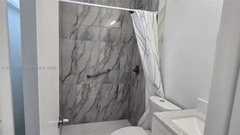 Bath - Undisclosed, Miami, FL 33165 photo 4 of 4