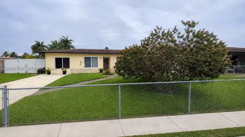 2675 SW 119th Ct, Miami, FL 33175