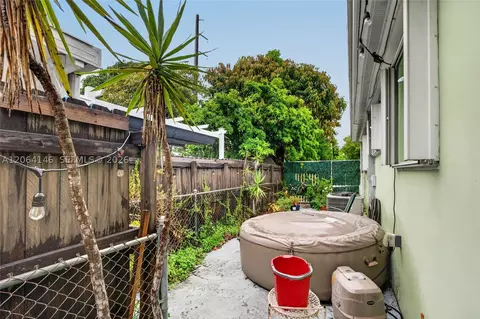 Exterior - 210 E 10th St, Hialeah, FL 33010 photo 2 of 3