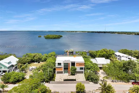 View/Area - 39 Mutiny Pl, Key Largo, FL 33037 photo 4 of 5