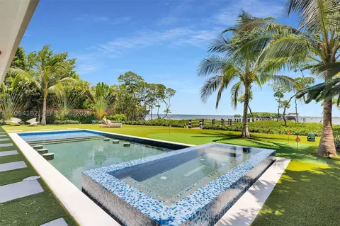 Exterior - 39 Mutiny Pl, Key Largo, FL 33037 photo 1 of 17