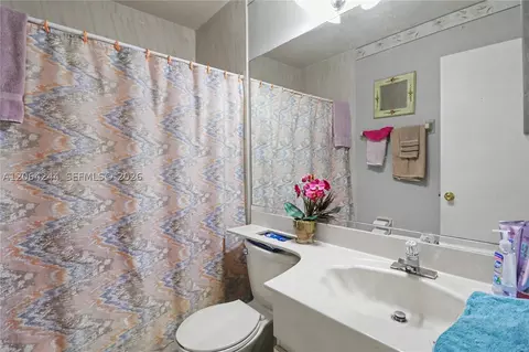 Bath - 5465 W 21st Ct, Hialeah, FL 33016 photo 2 of 2