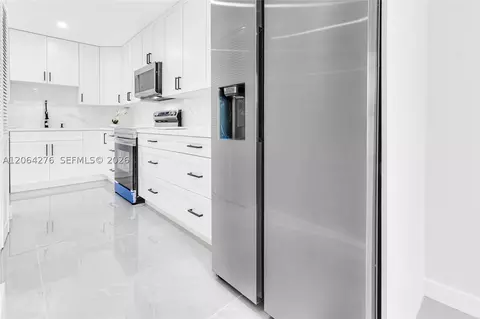 8957 NW 44th Ct, Sunrise, FL 33351