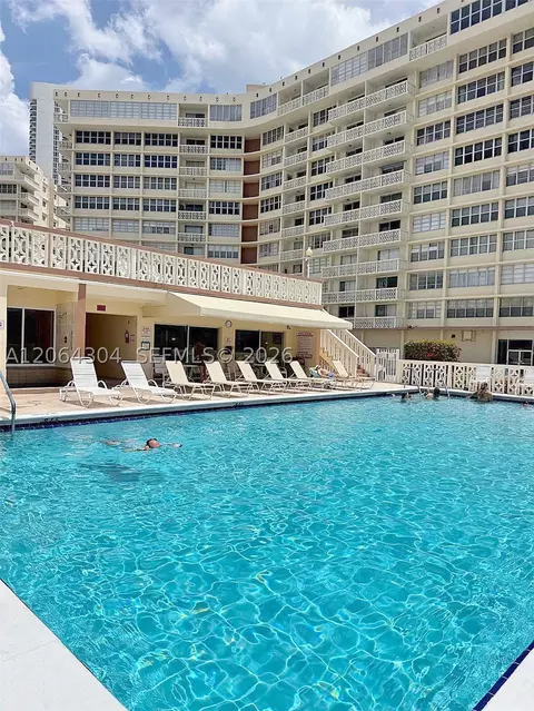 1817 S Ocean Dr #824, Hallandale Beach, FL 33009