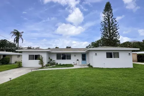 1240 Binney Dr, Fort Pierce, FL 34949