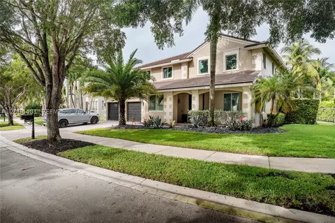 3917 Heron Ridge Ln, Weston, FL 33331