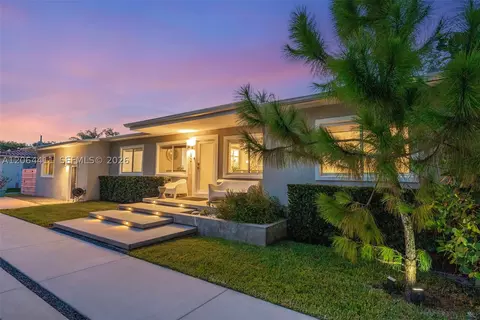 831 NE 109th St, Biscayne Park, FL 33161