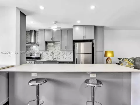 15 NW 204th St #30, Miami Gardens, FL 33169