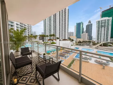 92 SW 3rd St #1210, Miami, FL 33130