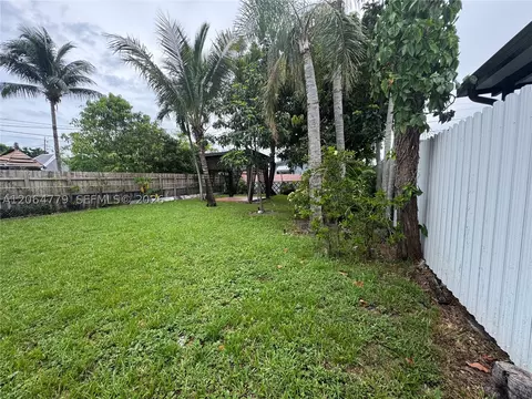 Exterior - 648 E 40th St, Hialeah, FL 33013 photo 9 of 11
