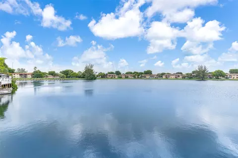 View/Area - 2523 W 65th St, Hialeah, FL 33016 photo 2 of 9