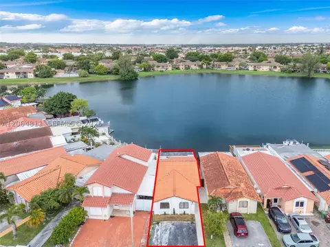View/Area - 2523 W 65th St, Hialeah, FL 33016 photo 8 of 9