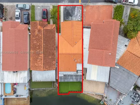 View/Area - 2523 W 65th St, Hialeah, FL 33016 photo 7 of 9