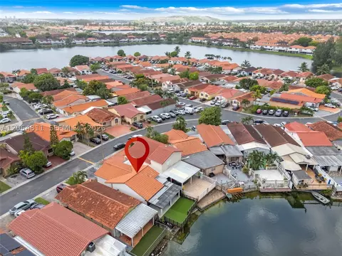 View/Area - 2523 W 65th St, Hialeah, FL 33016 photo 6 of 9