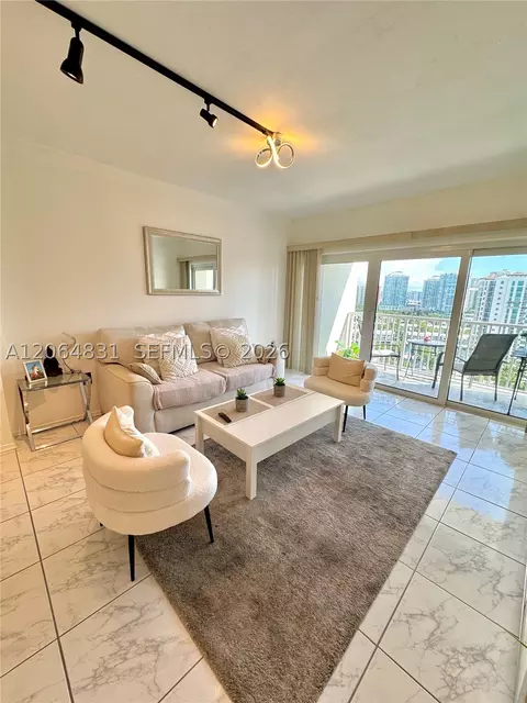 300 Bayview Dr #1603, Sunny Isles Beach, FL 33160