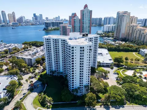 3300 NE 191st St #LP10, Aventura, FL 33180